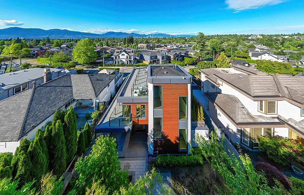 2863 W King Edward Avenue Arbutus