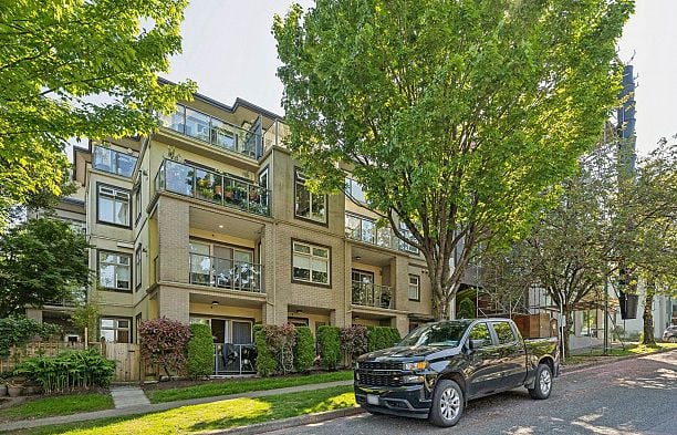 208 988 W 21st Avenue Cambie