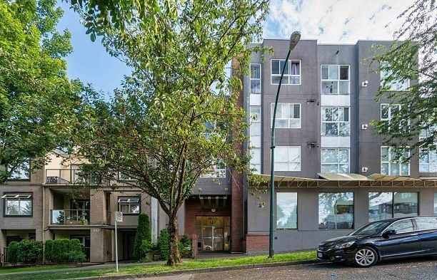 208 988 W 21st Avenue Cambie