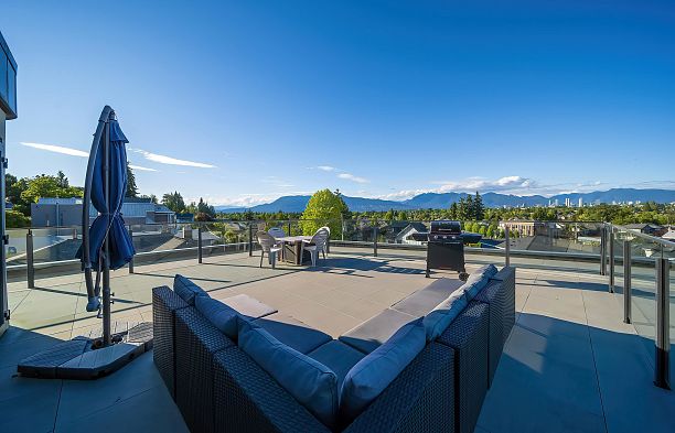 2863 W King Edward Avenue Arbutus