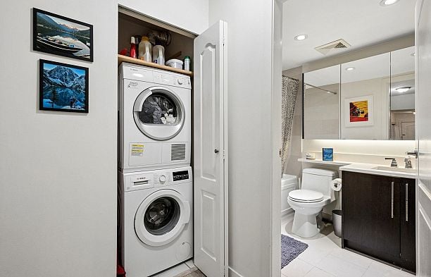 208 988 W 21st Avenue Cambie