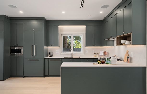 2 8508 East Boulevard S.W. Marine