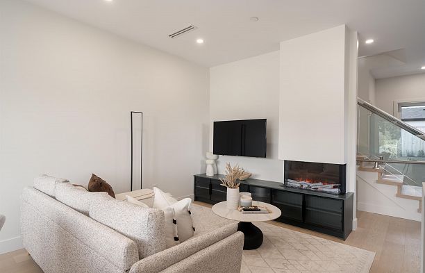 2 8508 East Boulevard S.W. Marine