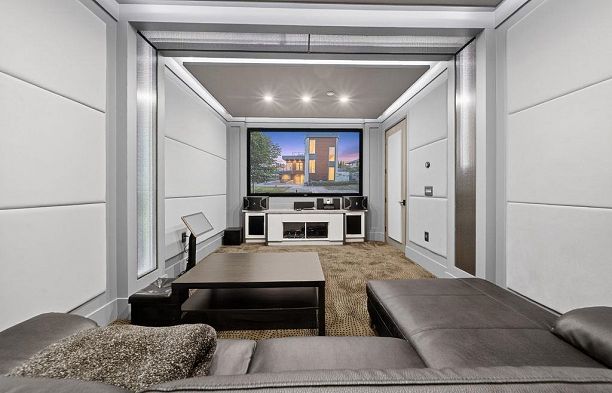 2863 W King Edward Avenue Arbutus