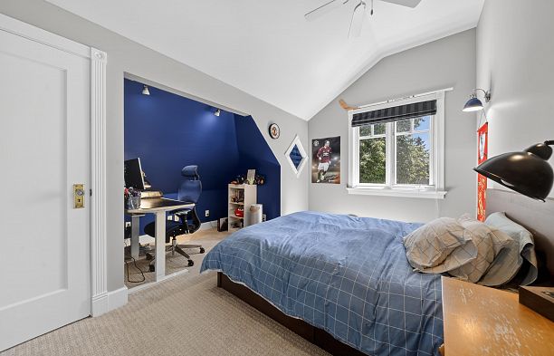 2953 W 35th Avenue MacKenzie Heights