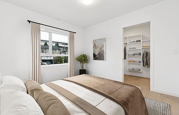 4817 Laurel Street Cambie