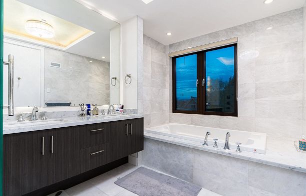 3011 W 27th Avenue MacKenzie Heights