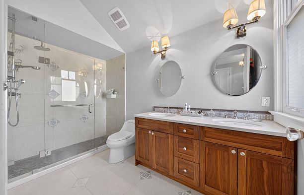 2953 W 35th Avenue MacKenzie Heights