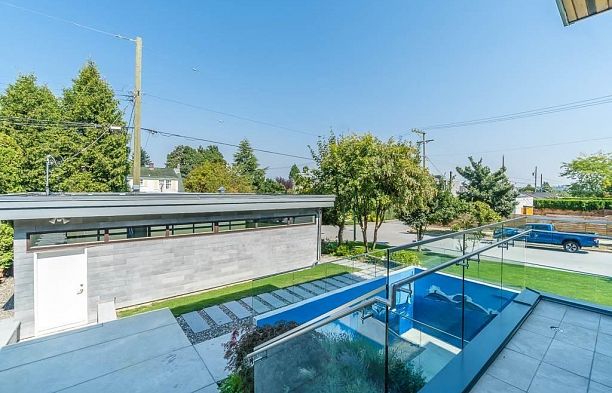 3011 W 27th Avenue MacKenzie Heights