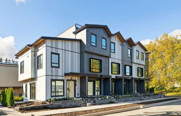 4805 Laurel Street Cambie