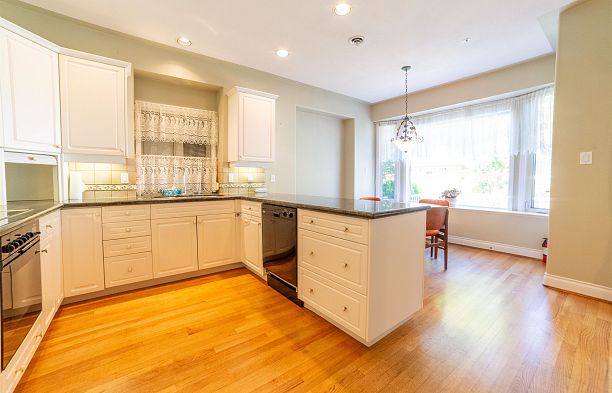 2849 W 35th Avenue MacKenzie Heights
