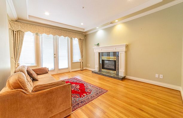2849 W 35th Avenue MacKenzie Heights