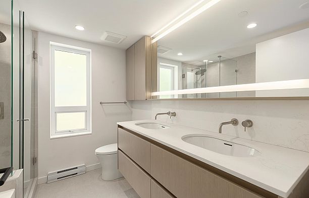 4803 Laurel Street Cambie