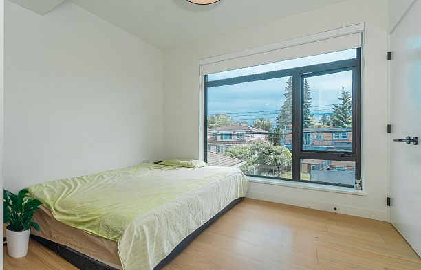12 6778 Oak Street South Cambie
