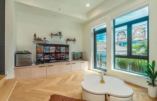 12 6778 Oak Street South Cambie