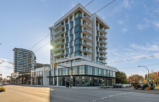608 8415 Granville Street S.W. Marine