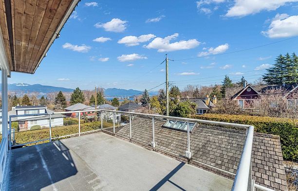 4389 Locarno Crescent Point Grey