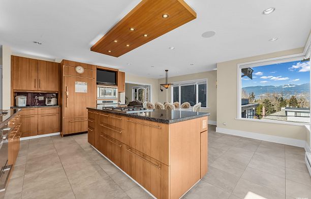 4389 Locarno Crescent Point Grey