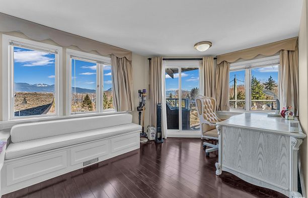 4389 Locarno Crescent Point Grey