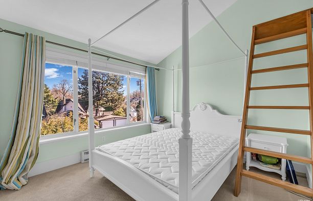 4389 Locarno Crescent Point Grey