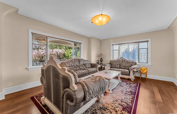 4389 Locarno Crescent Point Grey