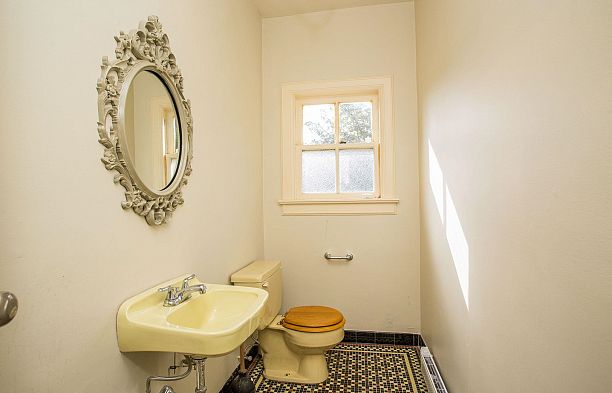 1850 SW Marine Drive Southlands