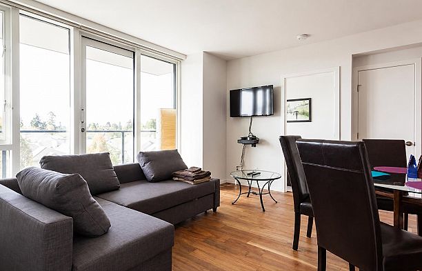 617 8488 Cornish Street S.W. Marine