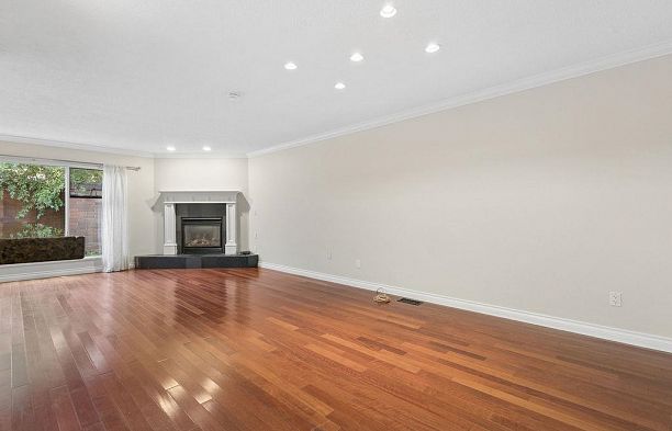6597 Pinehurst Drive South Cambie