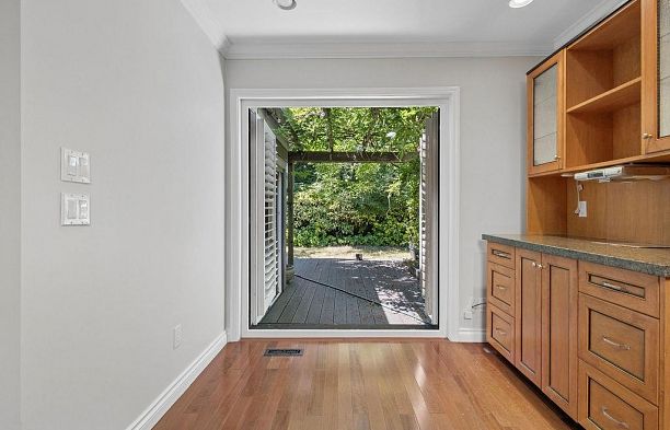 6597 Pinehurst Drive South Cambie