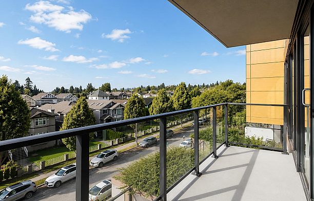617 8488 Cornish Street S.W. Marine