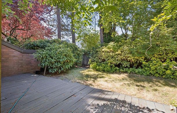 6597 Pinehurst Drive South Cambie