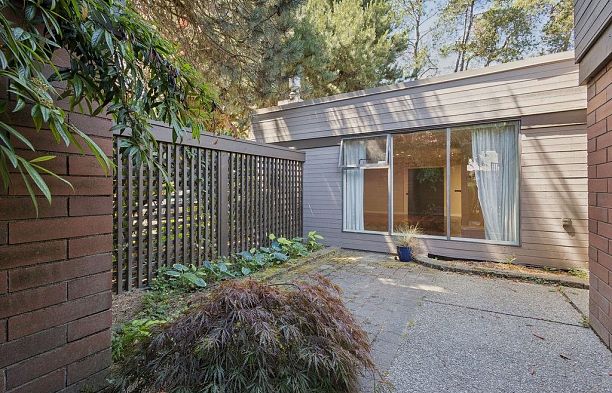 6597 Pinehurst Drive South Cambie