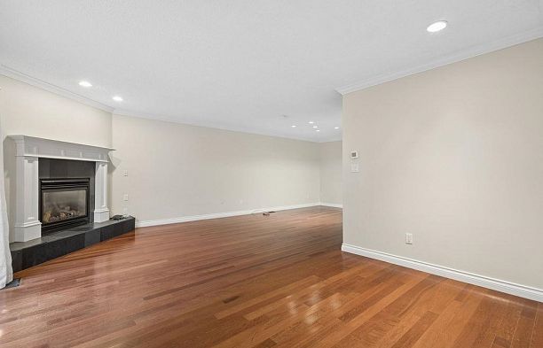 6597 Pinehurst Drive South Cambie