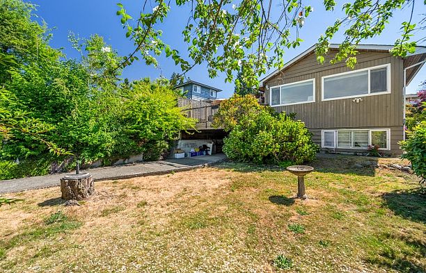 7375 Laburnum Street S.W. Marine