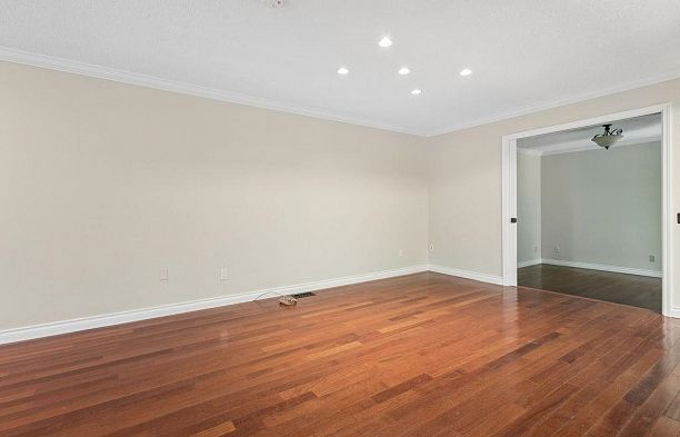 6597 Pinehurst Drive South Cambie