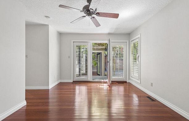 6597 Pinehurst Drive South Cambie