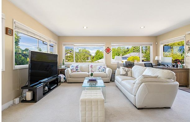 7375 Laburnum Street S.W. Marine
