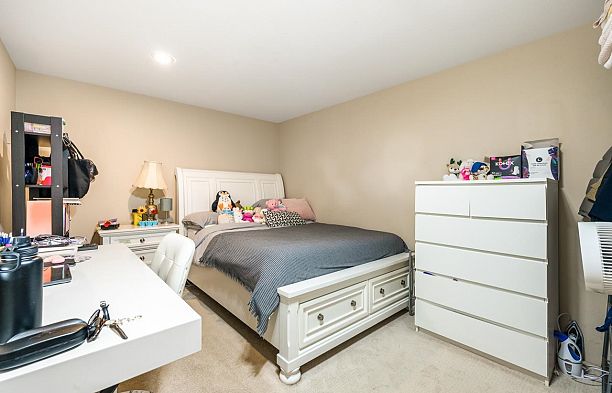 7375 Laburnum Street S.W. Marine