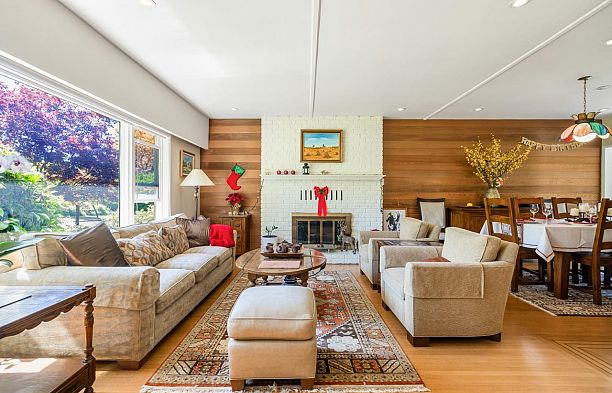 7375 Laburnum Street S.W. Marine