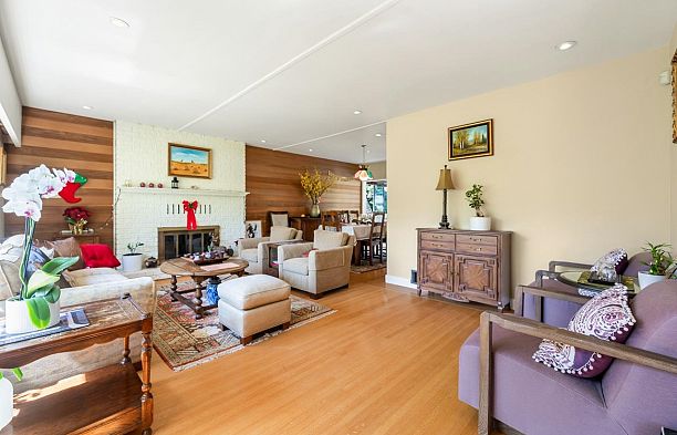 7375 Laburnum Street S.W. Marine