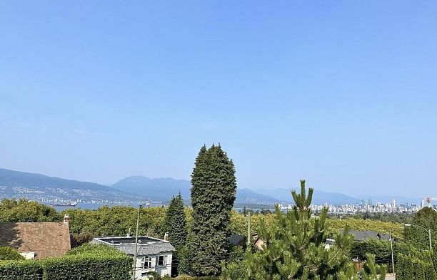 3974 W 10th Avenue Point Grey