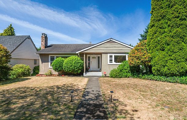 7375 Laburnum Street S.W. Marine