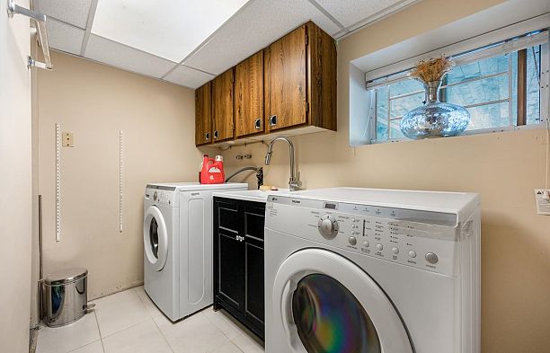 7375 Laburnum Street S.W. Marine