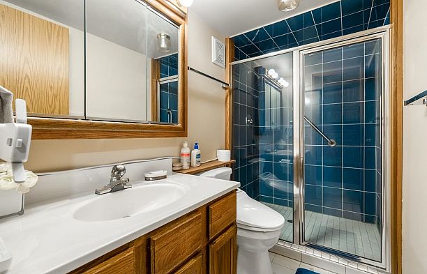 7375 Laburnum Street S.W. Marine