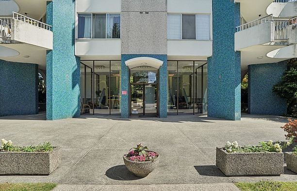 201 4691 W 10th Avenue Point Grey
