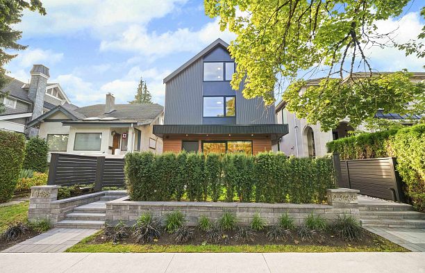 1 3466 W 22nd Avenue Dunbar