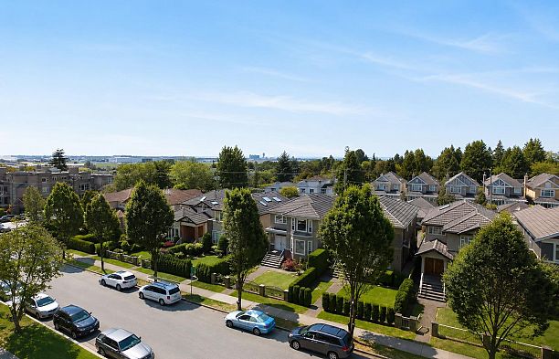 718 8488 Cornish Street S.W. Marine