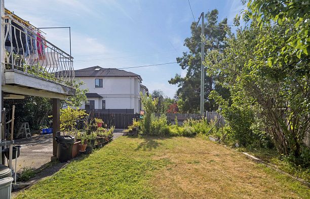 3707 Arbutus Street Arbutus