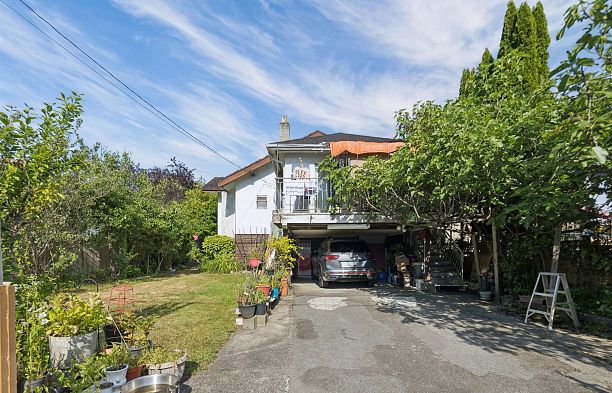 3707 Arbutus Street Arbutus