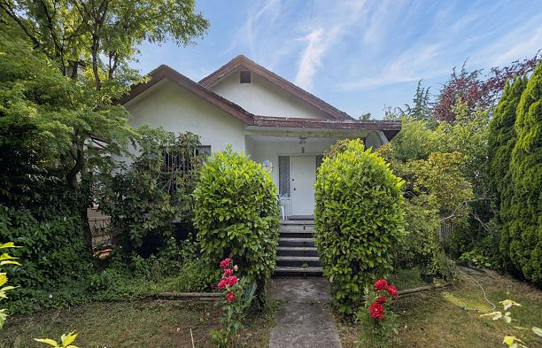 3707 Arbutus Street Arbutus